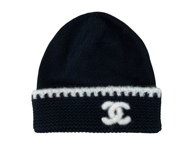 Chanel CC Logo Laciness Beanie Black/White