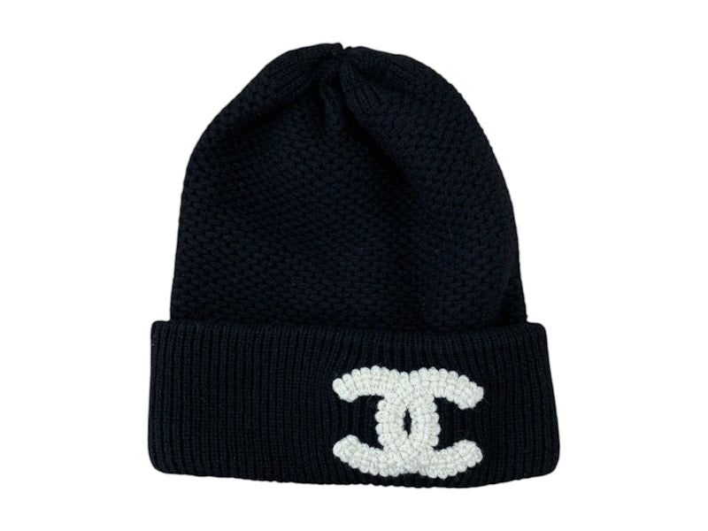 Chanel White CC Logo Beanie Black/White